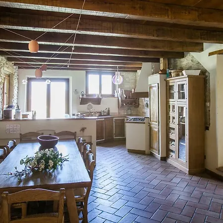 Ferienhaus Loriana - E Piscina Esclusive Genga (Ancona)